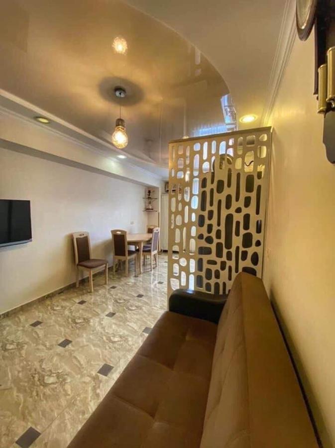Apartment Dolphin Batumi Ngoại thất bức ảnh