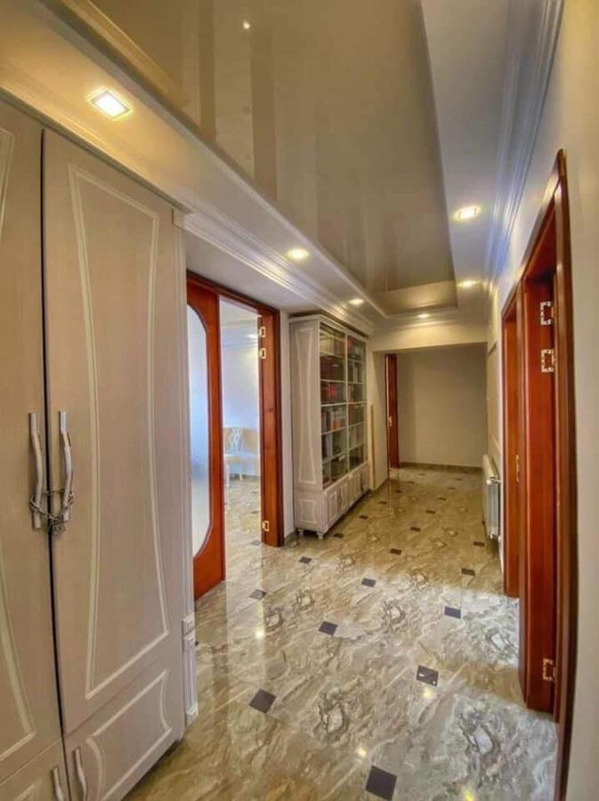 Apartment Dolphin Batumi Ngoại thất bức ảnh