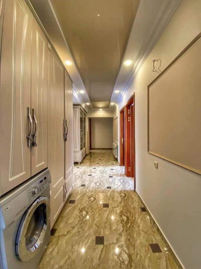 Apartment Dolphin Batumi Ngoại thất bức ảnh